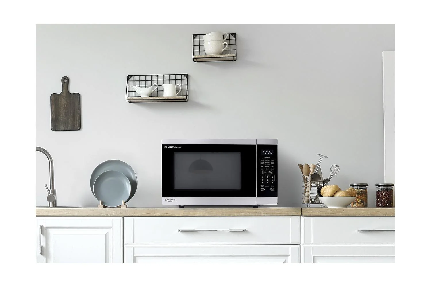 SMC1464KS Sharp 1.4 cu. ft. 1100W Stainless Steel Countertop Microwave Oven with Inverter Technology - Image 7