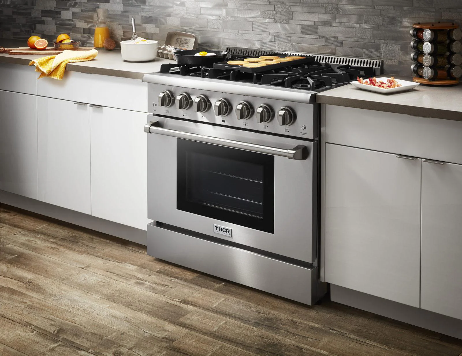 HRD3606U Thor Kitchen 36-inch Dual Fuel Range - Professional - Image 3