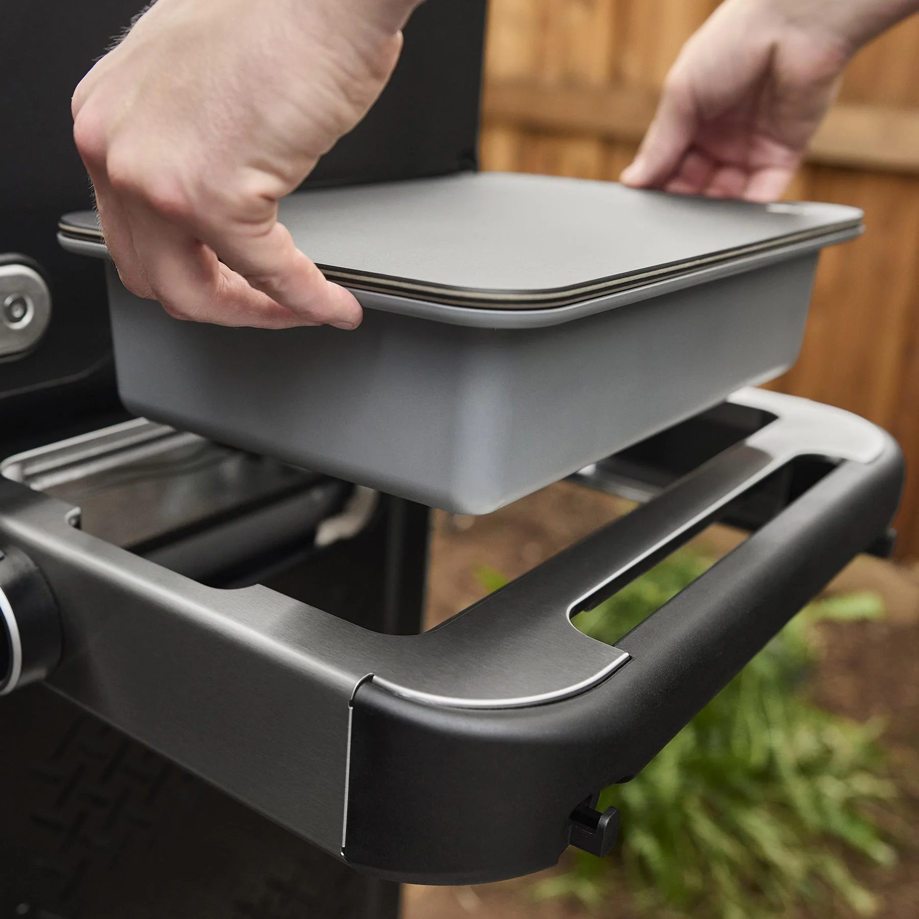 Weber 1500845 Spirit® EP-325 Gas Grill (Natural Gas) - Black - Image 7