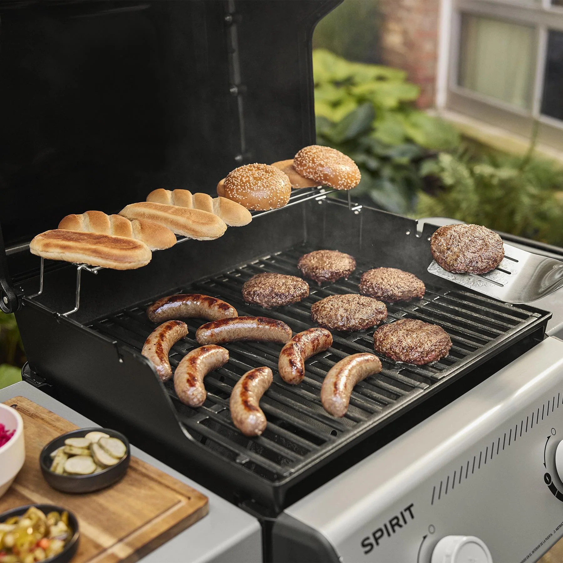 Weber 1501000 Spirit® E-210 Gas Grill (Liquid Propane) - Black - Image 6